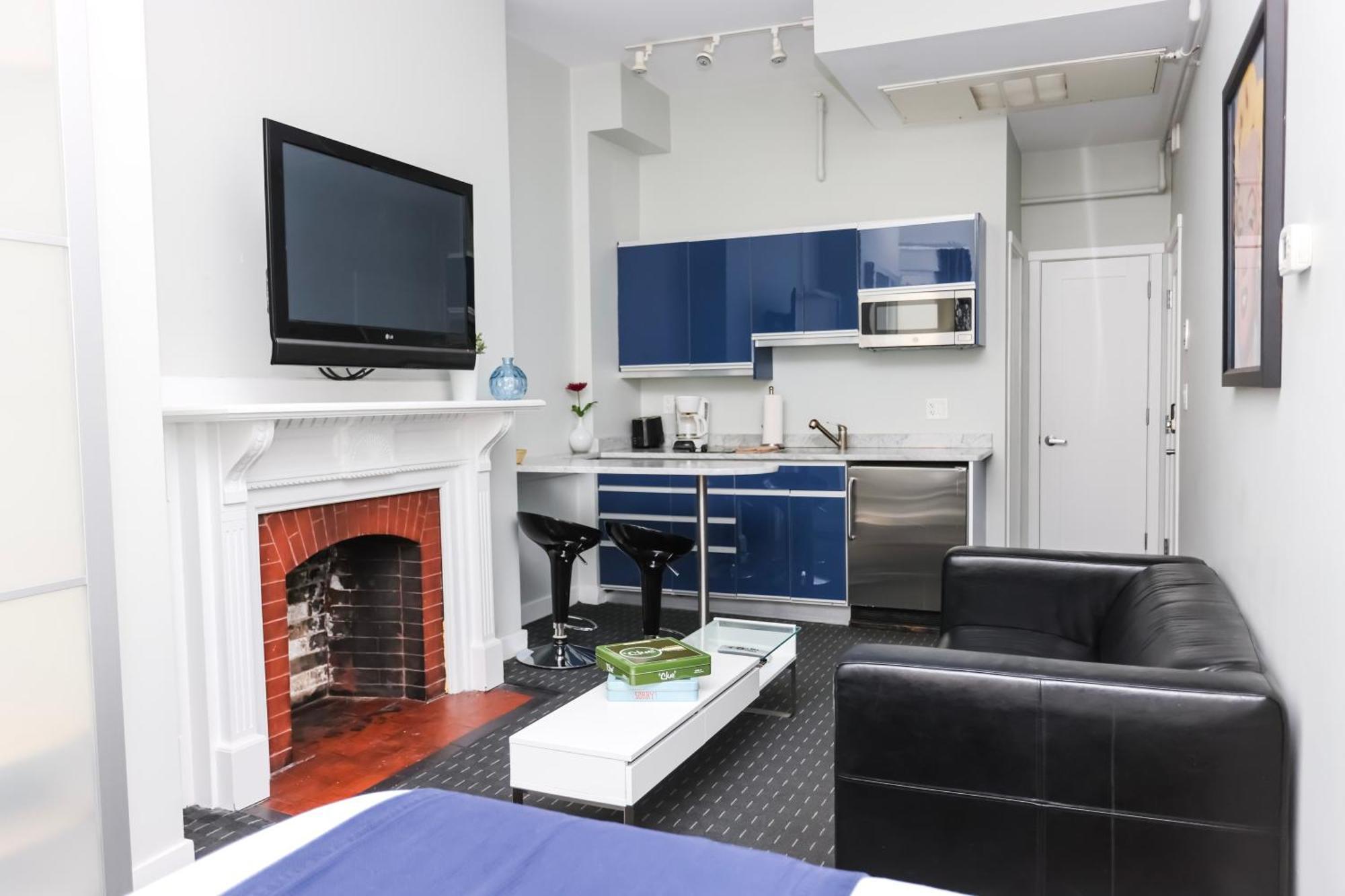 Stylish Newbury Street Studio, #2 Бостън Екстериор снимка