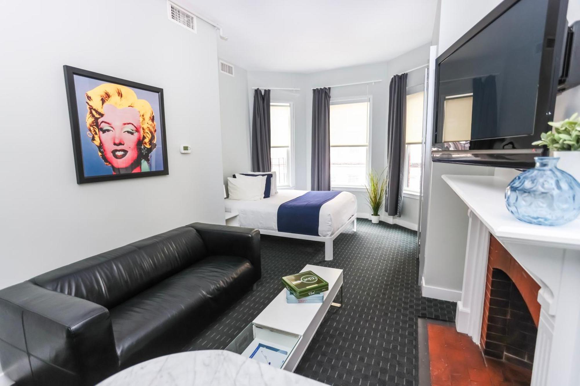 Stylish Newbury Street Studio, #2 Бостън Екстериор снимка