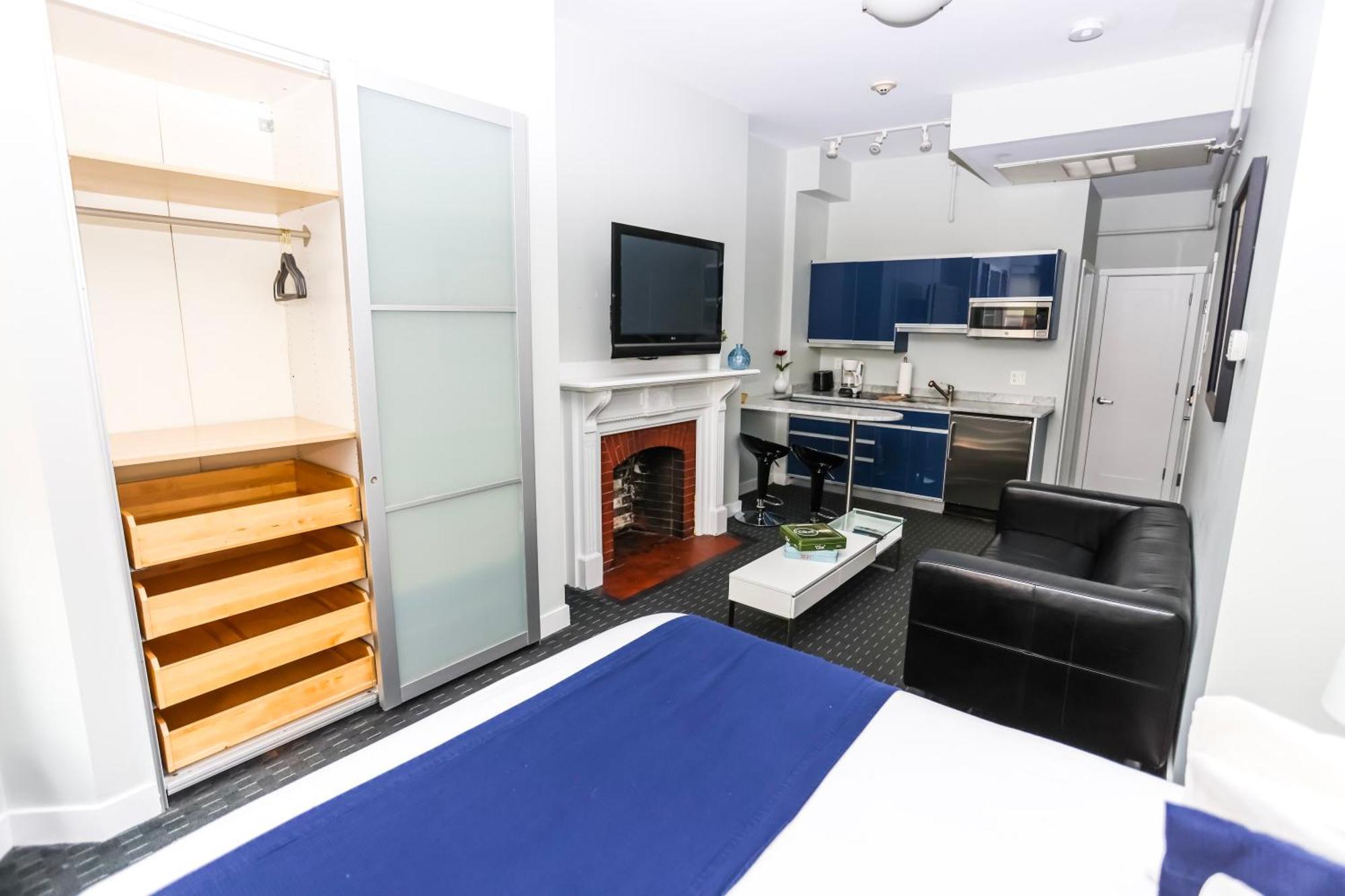Stylish Newbury Street Studio, #2 Бостън Екстериор снимка