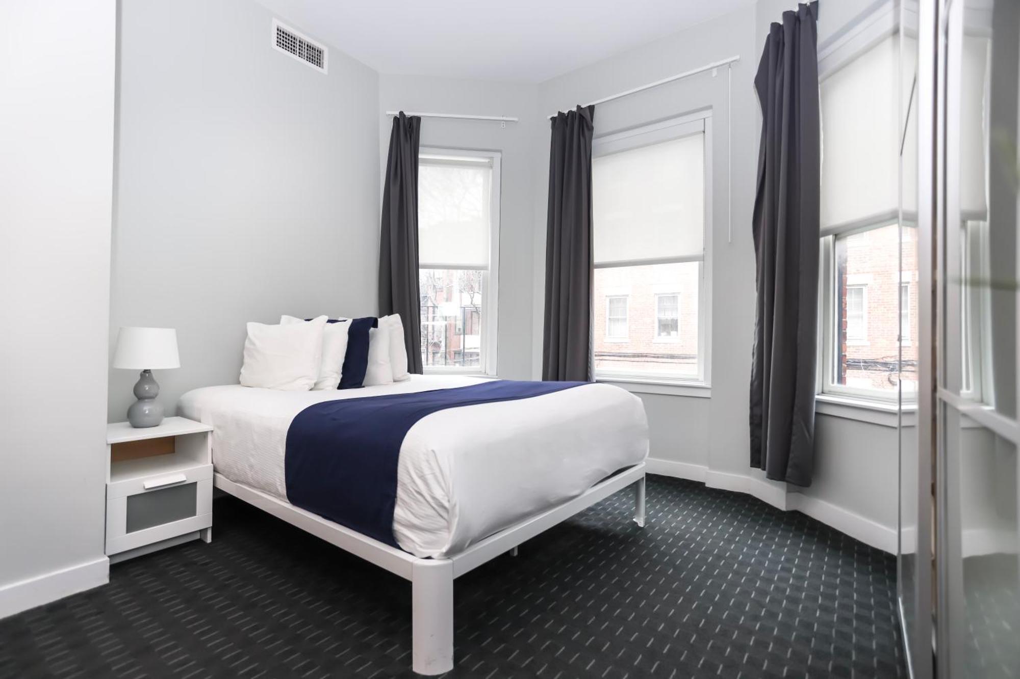 Stylish Newbury Street Studio, #2 Бостън Екстериор снимка
